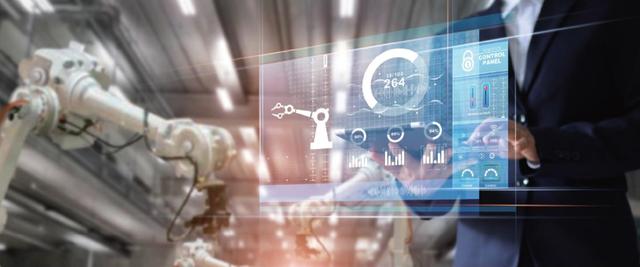 华为亮剑：面对美国死缠烂打，华为又悄悄掏出两把“战刀”