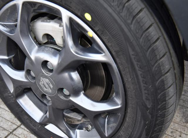 微型车再添“新将”，全新零跑T03登场，配双液晶大屏，6.58万起