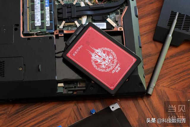 国产SSD崛起之路，光威弈Pro长江存储原厂颗粒测评