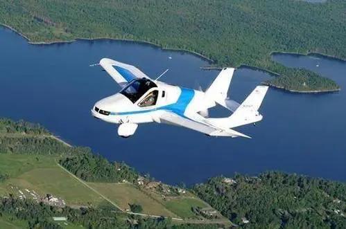 吉利电动飞行汽车发布，续航100公里，就比“小牛”强一点？