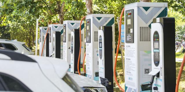 充电桩“四大巨头”开始相互打通，占70%份额的巨头们在图谋什么？