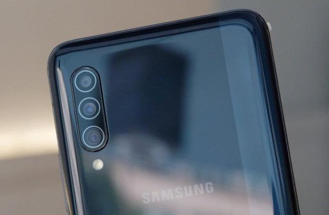 从4499降至2899,最便宜三星5G诞生,128GB+骁龙855