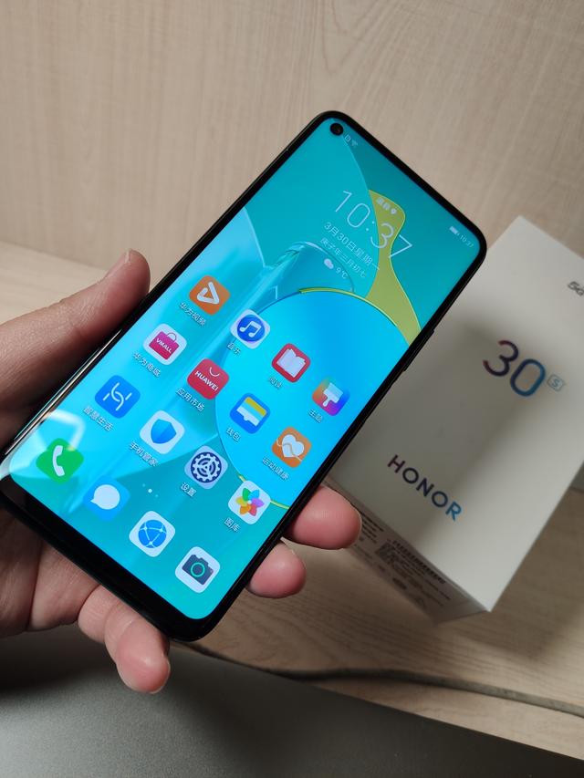 荣耀30S真机上手，憋了一肚子心里话，不吐不快！