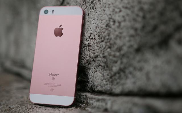 iPhone SE 2：真的恭喜你啦！