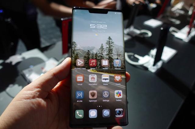 果粉再迎好消息,IPhone 12系列价格曝光,华为将迎来大考验