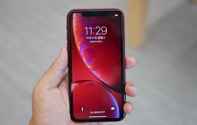 买苹果还是选华为？店老板的回答一语中的，说到我心坎了