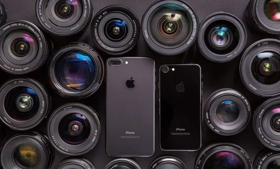 iPhone12后置“浴霸四摄”曝光，手机上的摄像头为什么越来越多？