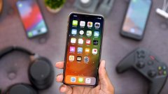 别再对iphone12幻想了，依然会是刘海屏！并且吃相难看