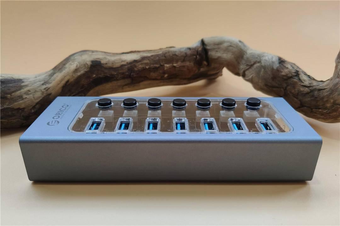 桌面也要整齐划一：ORICO奥睿科AT2U3-7AB集线器