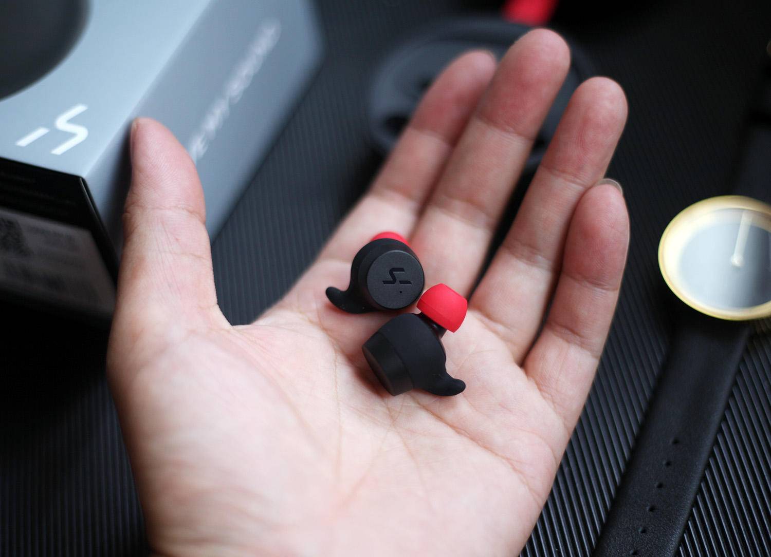 打造运动耳机“三栖”形态,HAKII FIT蓝牙耳机用起来如何?