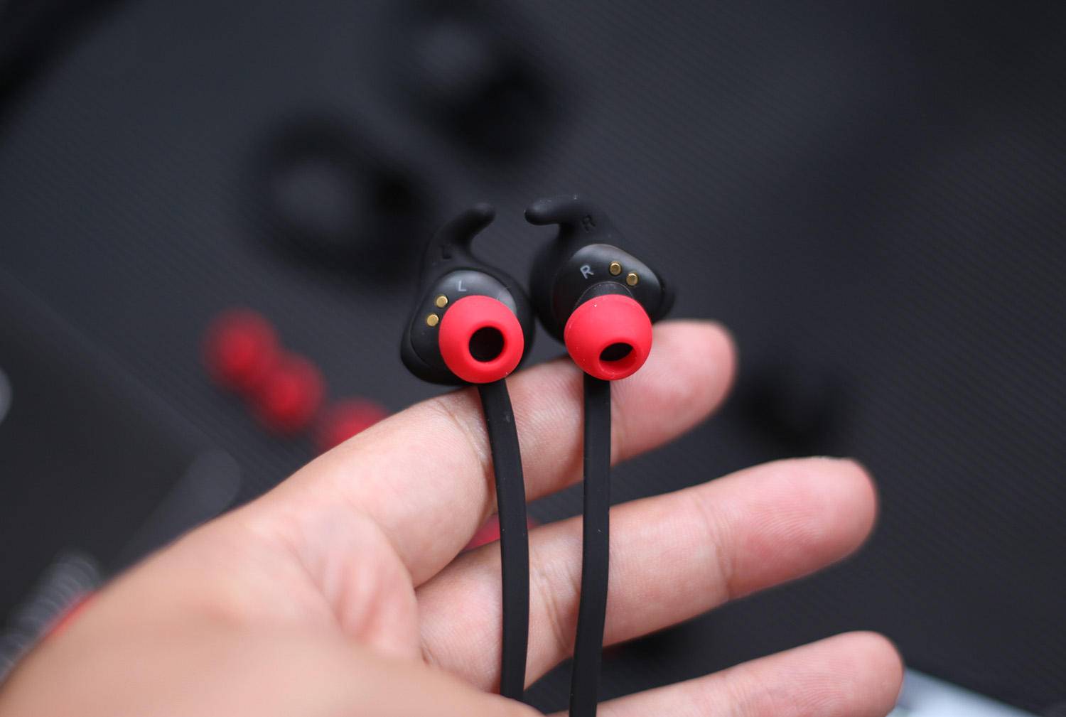 打造运动耳机“三栖”形态,HAKII FIT蓝牙耳机用起来如何?