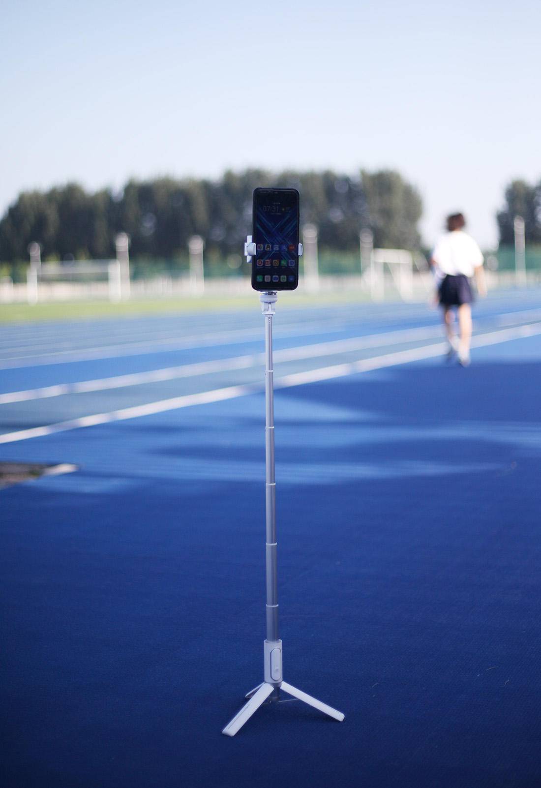 自拍杆+稳定器+三脚架,出游必备神器就是它了