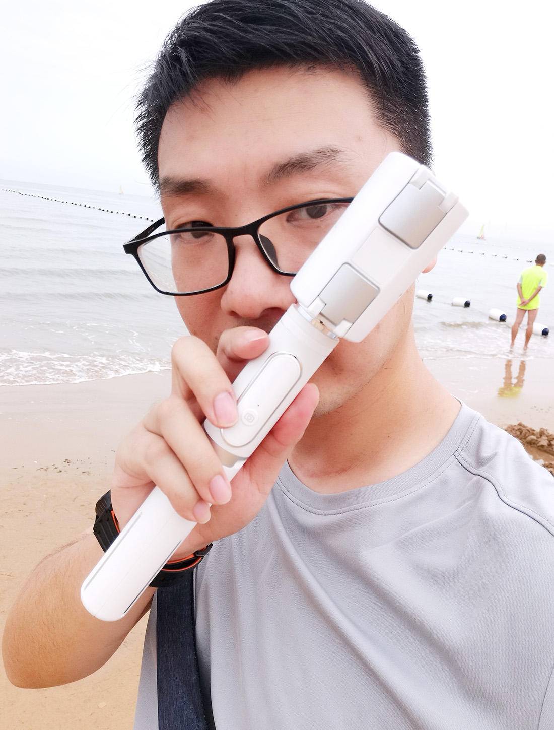 自拍杆+稳定器+三脚架,出游必备神器就是它了
