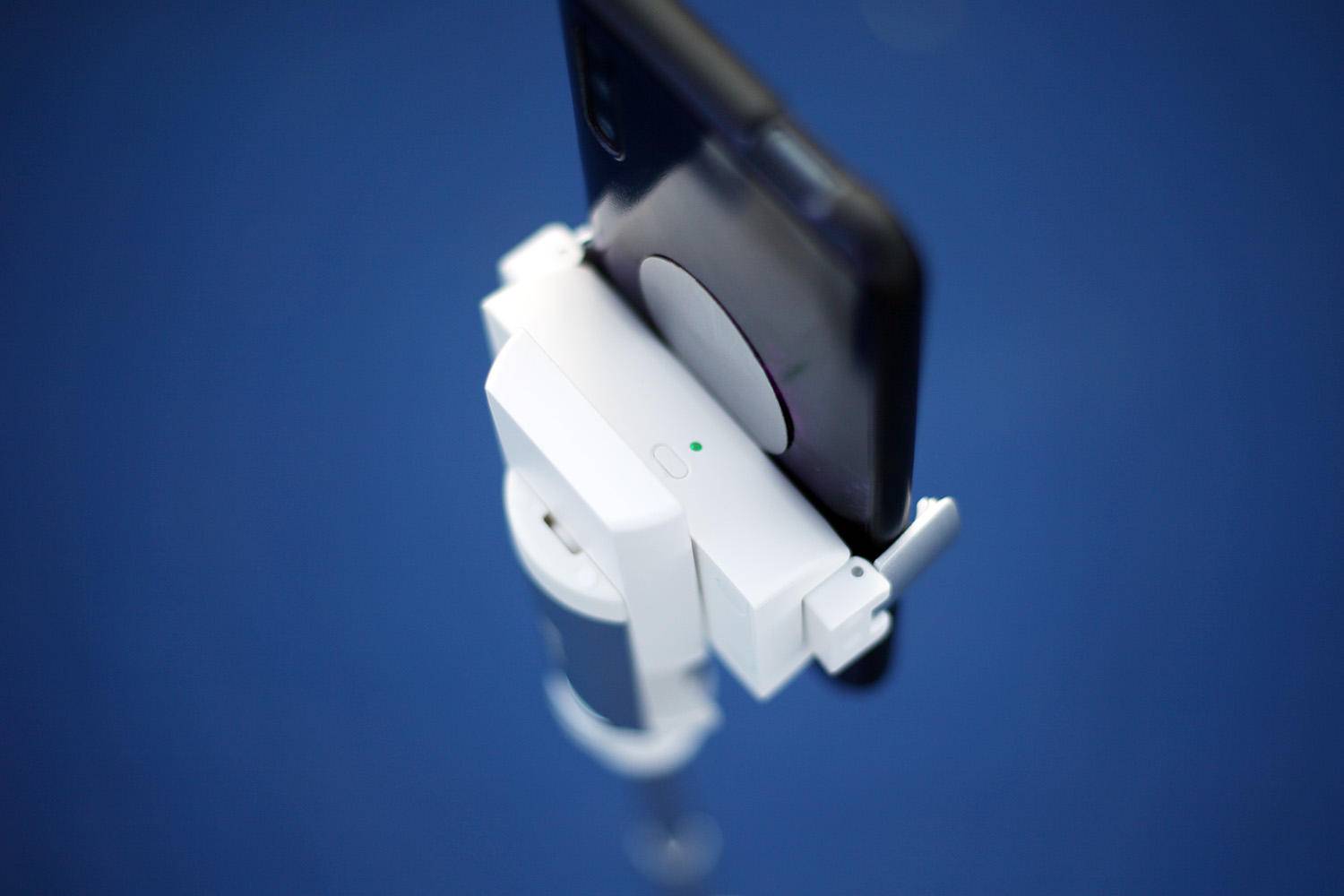 自拍杆+稳定器+三脚架,出游必备神器就是它了