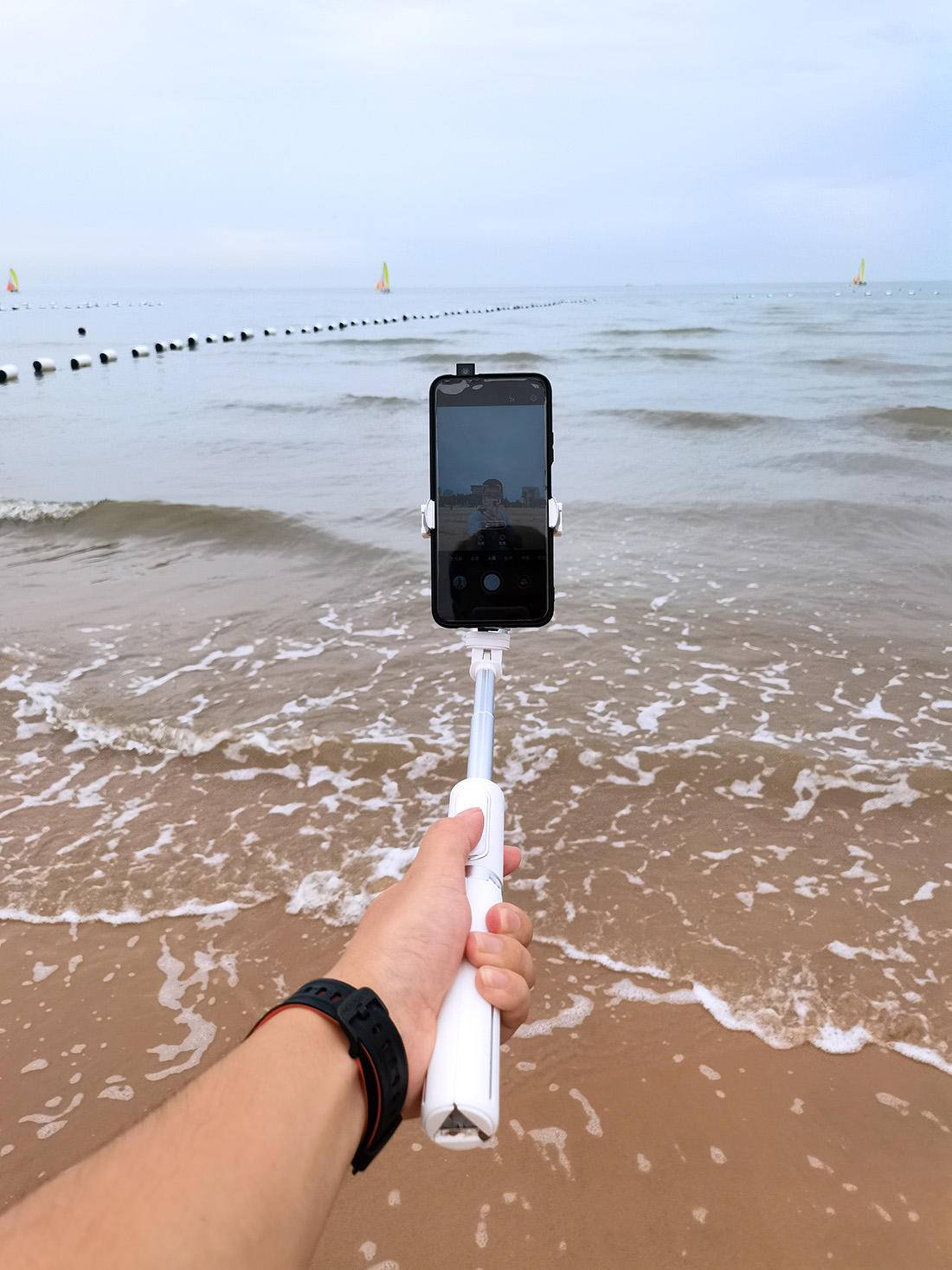 自拍杆+稳定器+三脚架,出游必备神器就是它了