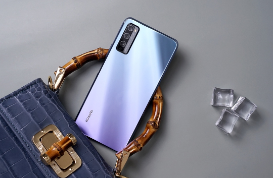 畅享20系列因处理器成为大家口诛笔伐的对象，实乃华为的无奈