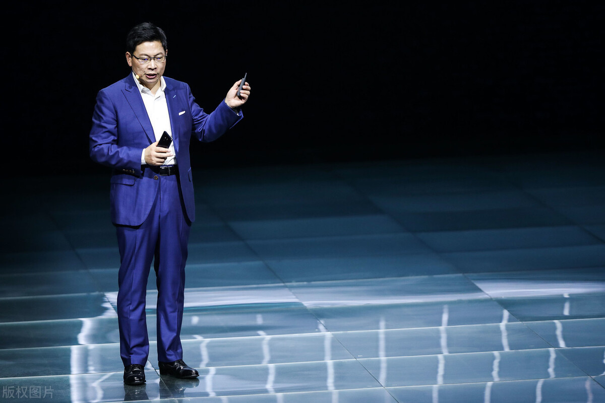 振奋人心！华为轮值董事长公开表态，将继续投资海思芯片