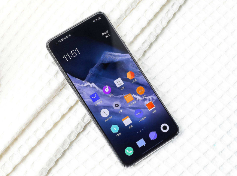 除了iPhone，这4部手机也可以三年不卡，买到准不亏