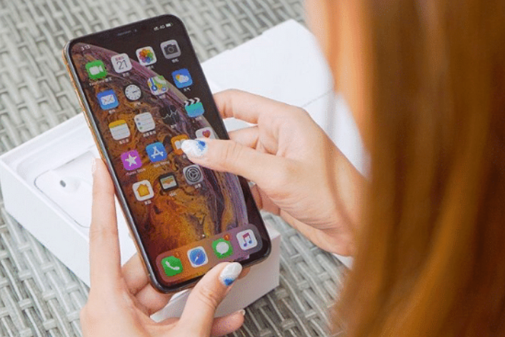 为什么手机越用越卡？不是手机落伍了，这2个原因很关键