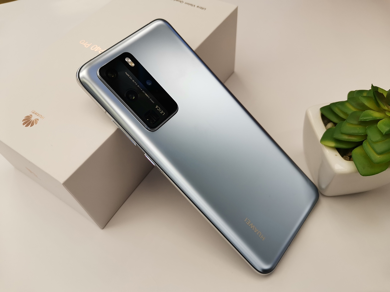 OPPO追加千万台订单，下半年或爆发，下一个华为已在路上