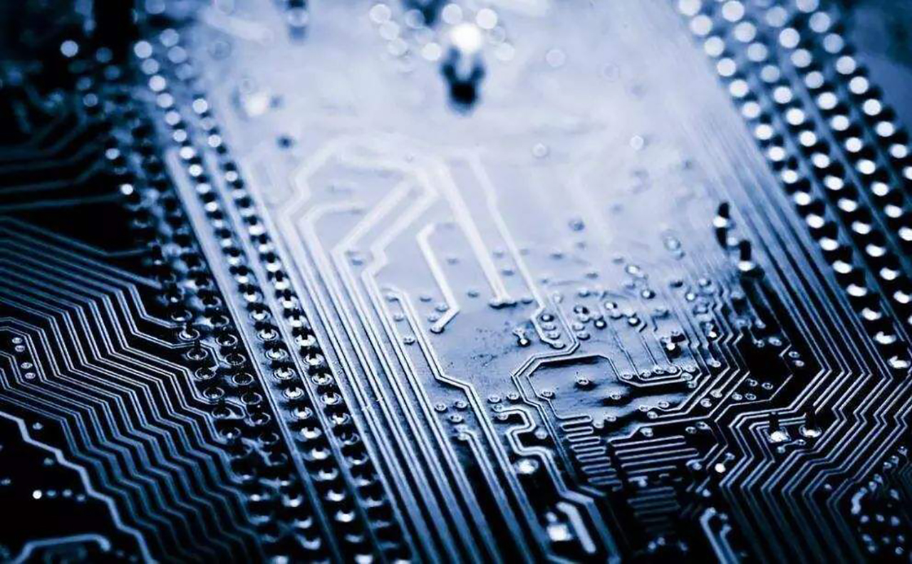 最能代表国产高科技的企业，华为和比亚迪业界公认，格力也不差