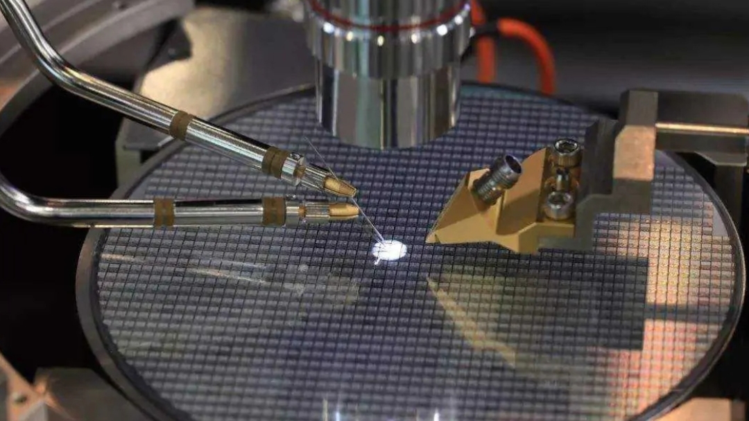 势必摆脱“枷锁”！中科院使出全部力气，但光刻机巨头瞬间变脸