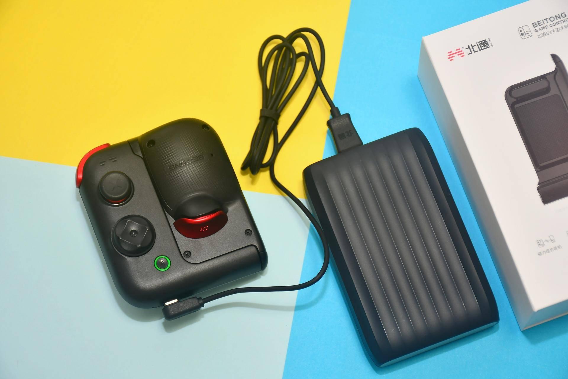 一键提升游戏战斗力，北通G2手机手柄试玩，再也不怕吃鸡被虐