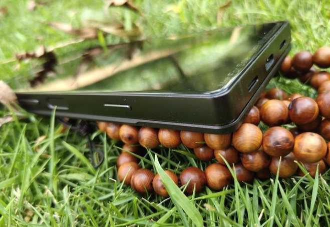 明明科技感十足，但就是没引起人们的关注，中兴M错在哪？