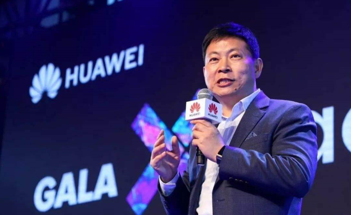 华为Mate40将于10月15日发布，价格再确认，网友：期待