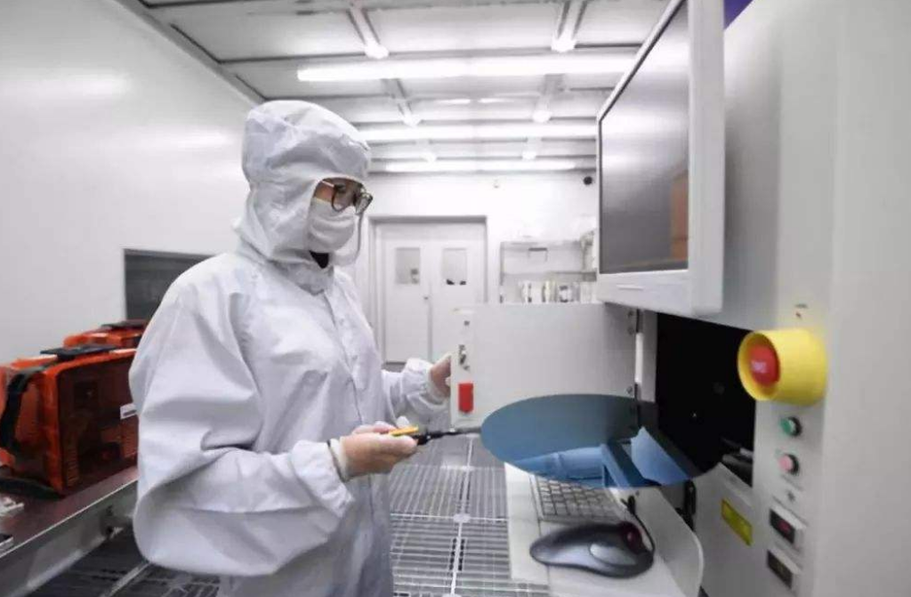 “反扑”号角已吹响，美企转移2000亿资产，德国或成大赢家