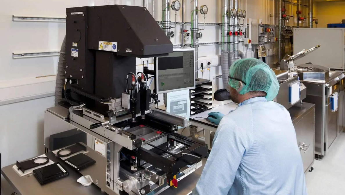 “反扑”号角已吹响，美企转移2000亿资产，德国或成大赢家