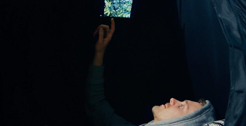 半夜偷看“不良网站”，以为没人知道？殊不知这3个坏影响已出现