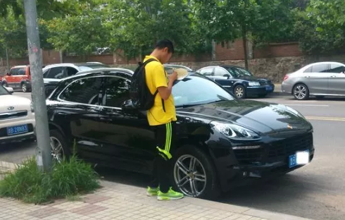 告别了，驾驶证、挪车卡、高德地图，支忖宝又开启3大变革