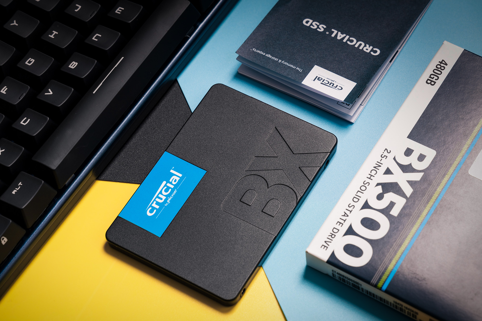 原厂就是自信，英睿达BX500 SSD帅照