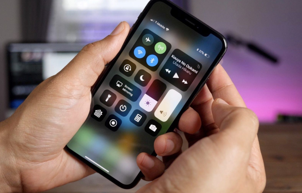 国产品牌越来越贵，iPhone却一直在降低价格，这是为何？
