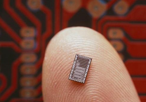 华为连芯片设计都被禁止！孙正义正式宣布：ARM已卖给美国企业