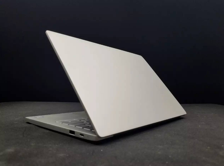 小米新品销售价格定在多少合适？4000千元以下