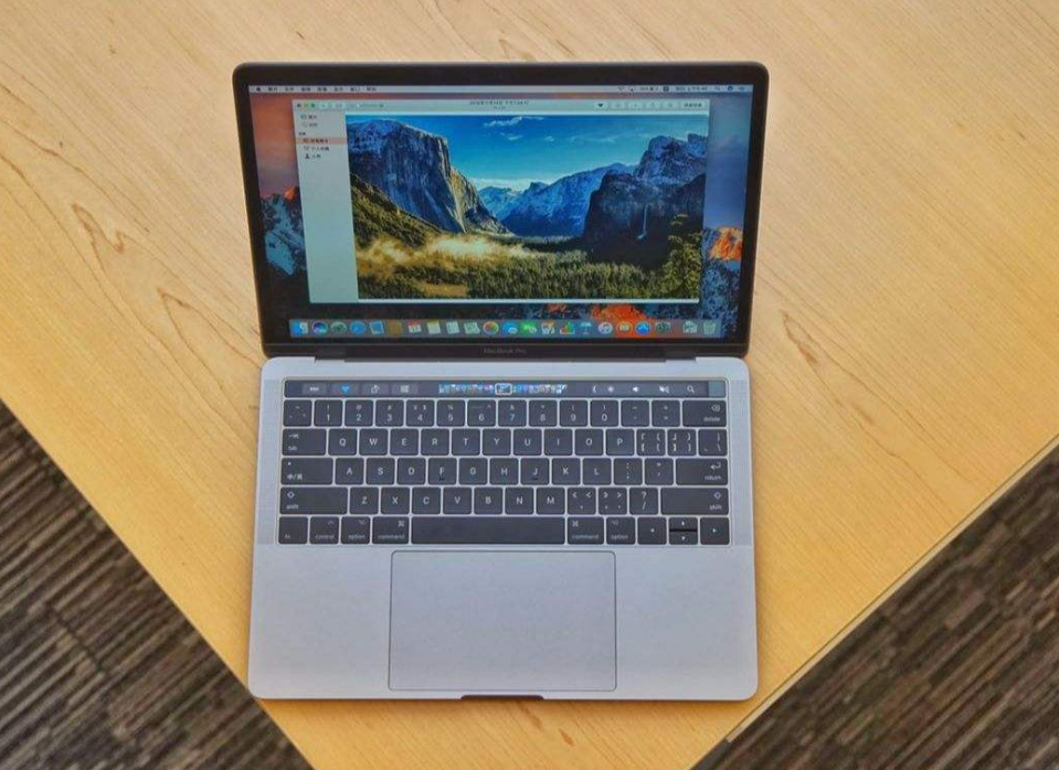 MACBOOK有强悍的稳定性，可靠的备份机制极少闹毛病的系统