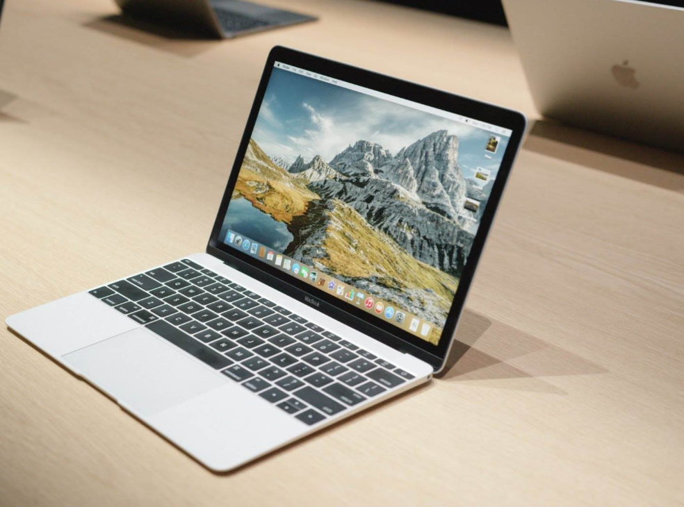 MACBOOK有强悍的稳定性,可靠的备份机制极少闹毛病的系统