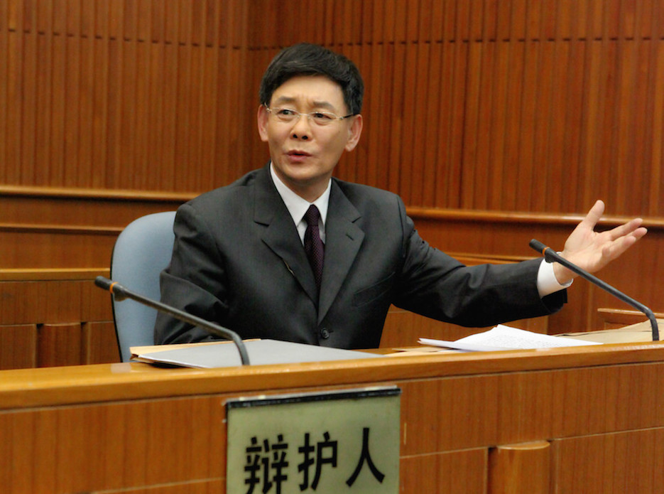 74岁老戏骨：幼年拿金条当积木，11岁突生变故，母亲让他去捡废品