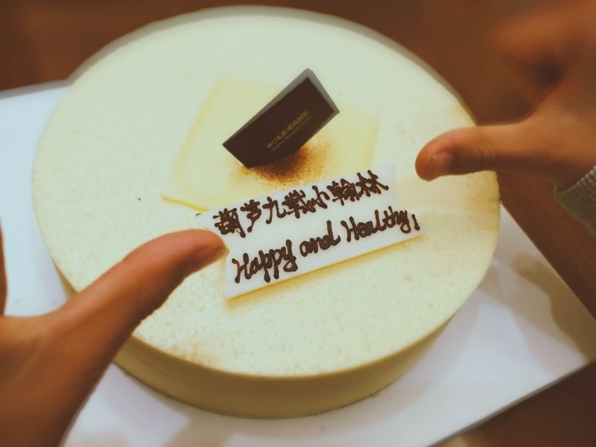 知名女星，拍戏途中意外怀孕，现孩子11岁，不知生父是谁