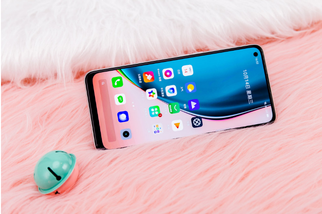 小米"性价比之王"称呼不保？realme或成最强拦路虎