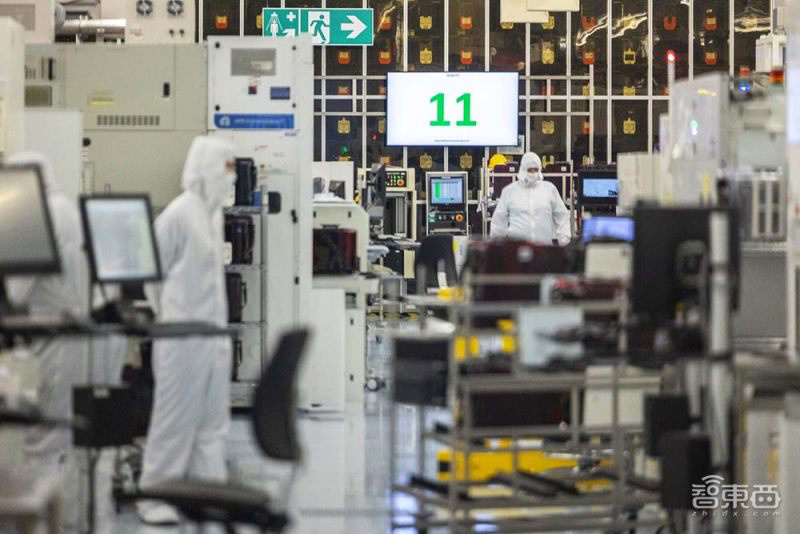 将芯片节点缩小至 1nm 以下:彭博社对话 IMEC CEO