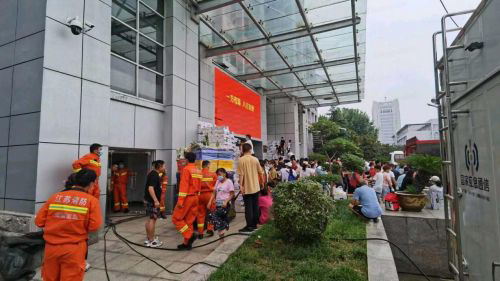 美团:63 万件援豫物资已全部送达