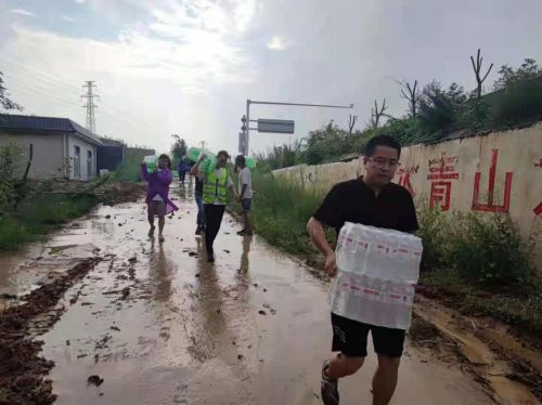 美团:63 万件援豫物资已全部送达