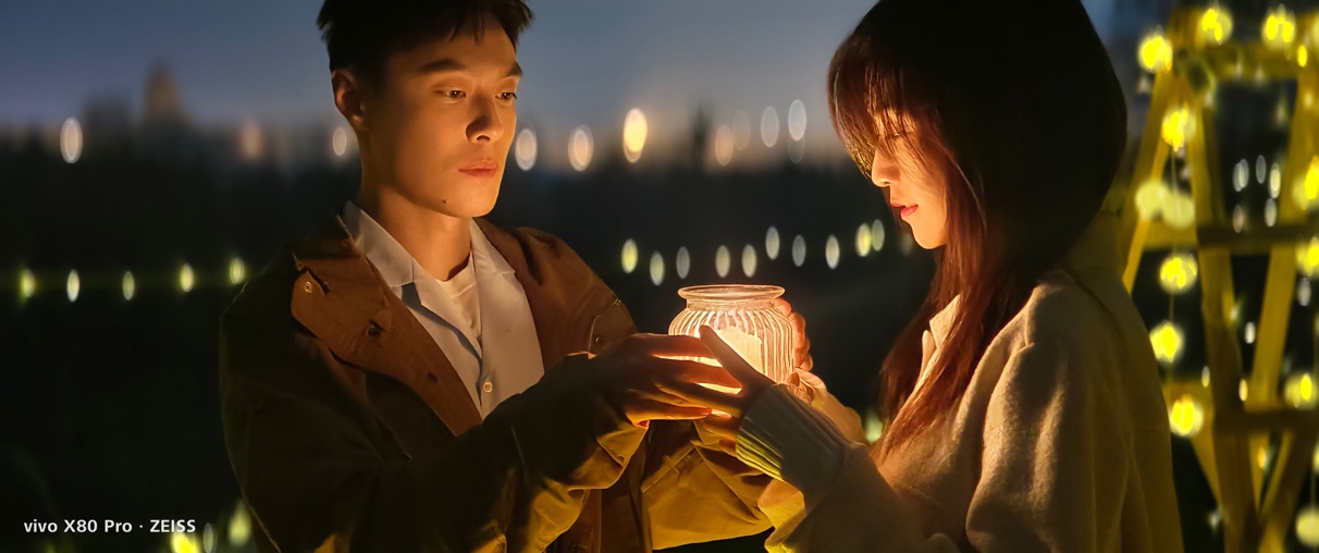 穿黑色衣服的人

中度可信度描述已自动生成