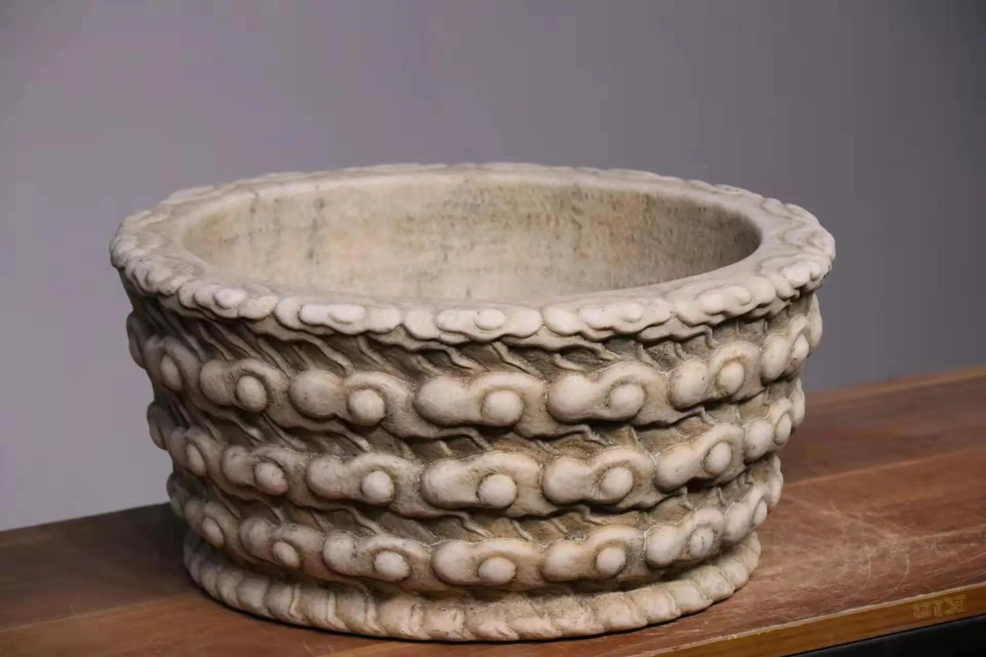 祥云石盆——汉白玉