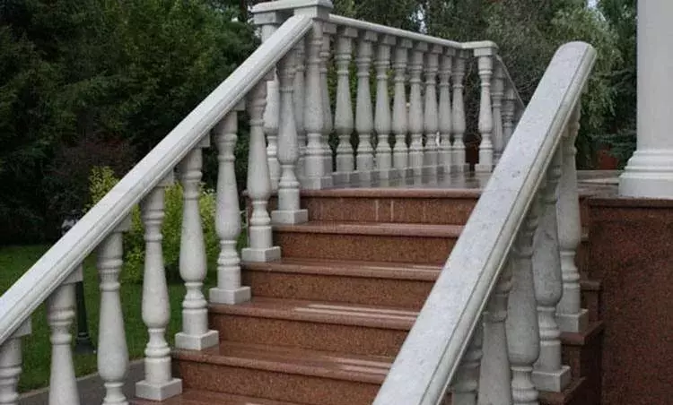 石栏杆有哪些种类？石栏杆的安装步骤是什么？