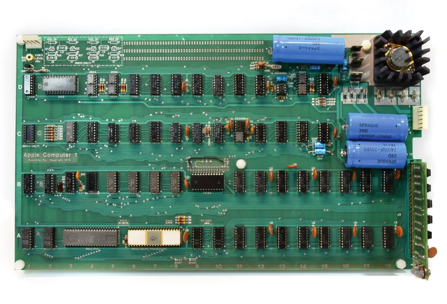 仍可正常运行,乔布斯亲手编号的 Apple-1 “Byte Shop”拍卖