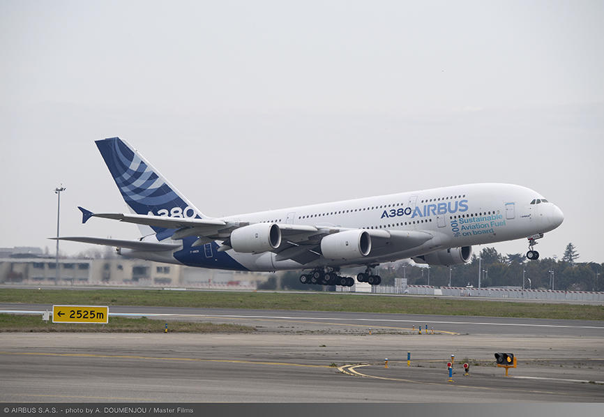 空客展示氢燃料电池飞机发动机,目标 2035 年投入使用 空客 A380 测试飞机